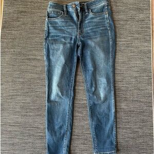 Madewell Curvy Roadtripper Medium Wash Size 27 Petite (27P)